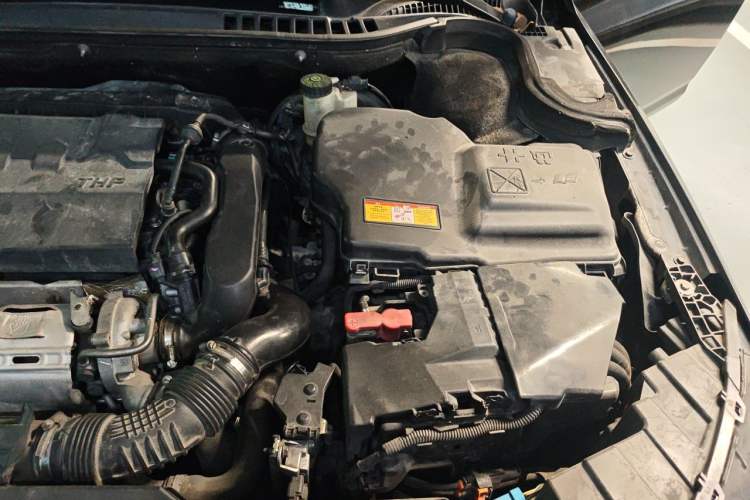 Used Dongfeng Aeolus A9 2016 1.8T Luxury Model Engine Bay Left