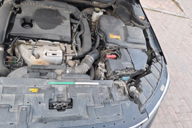 Used Dongfeng Aeolus A9 2016 1.8T Flagship Model Engine Bay Left