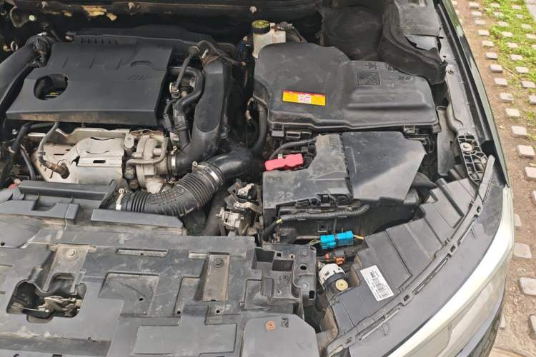 Used Dongfeng Aeolus A9 2016 1.8T Luxury Model Engine Bay Left