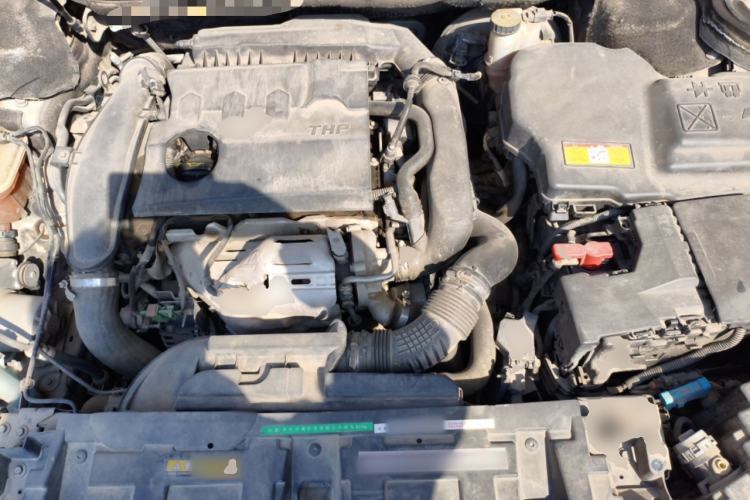 Used Dongfeng Aeolus A9 2016 1.8T Luxury Model Engine Bay