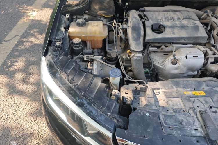 Used Dongfeng Aeolus A9 2016 1.8T Luxury Model Engine Bay Right