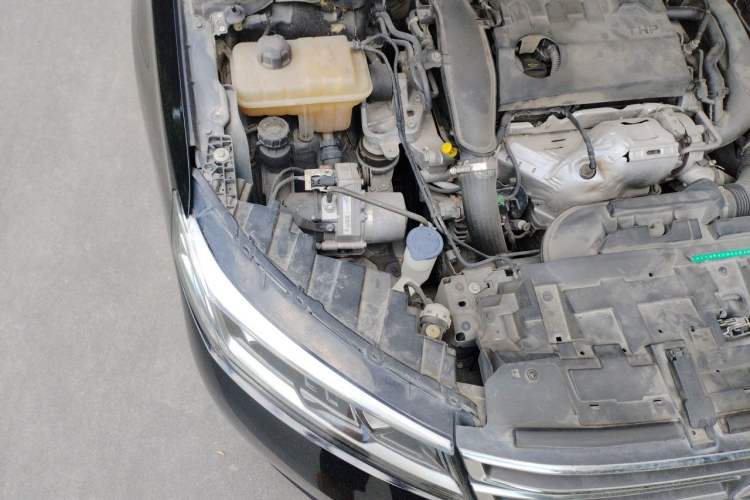 Used Dongfeng Aeolus A9 2016 1.8T Luxury Model Engine Bay Right