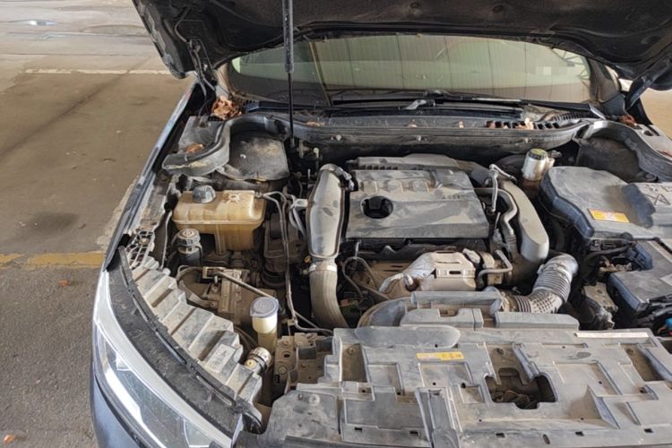 Used Dongfeng Aeolus A9 2016 1.8T Luxury Model Engine Bay Right