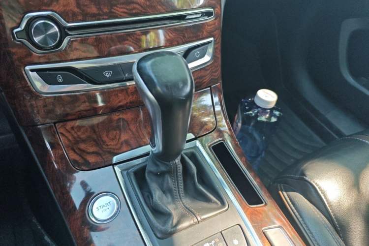 Used Dongfeng Aeolus A9 2016 1.8T Luxury Model Gear Lever