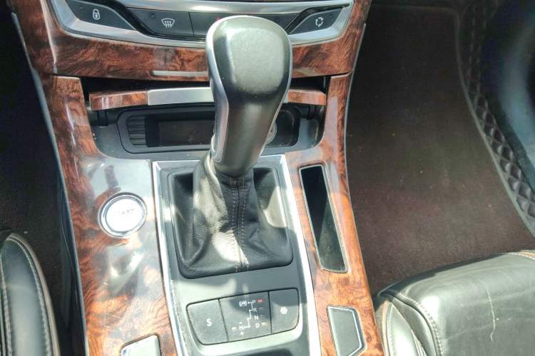 Used Dongfeng Aeolus A9 2016 1.8T Luxury Model Gear Lever