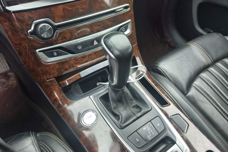 Used Dongfeng Aeolus A9 2016 1.8T Luxury Model Gear Lever