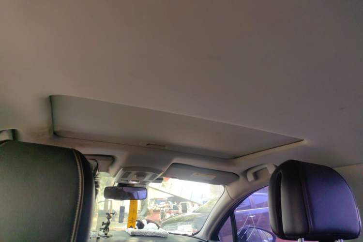 Used Dongfeng Aeolus A9 2016 1.8T Luxury Model Headliner
