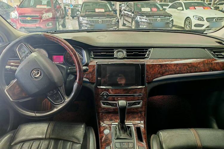 Used Dongfeng Aeolus A9 2016 1.8T Luxury Model Interior 1