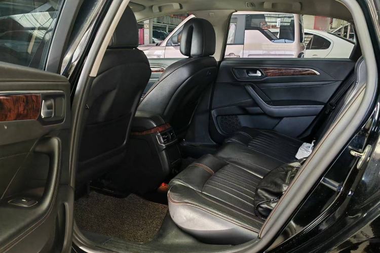 Used Dongfeng Aeolus A9 2016 1.8T Luxury Model Interior 3