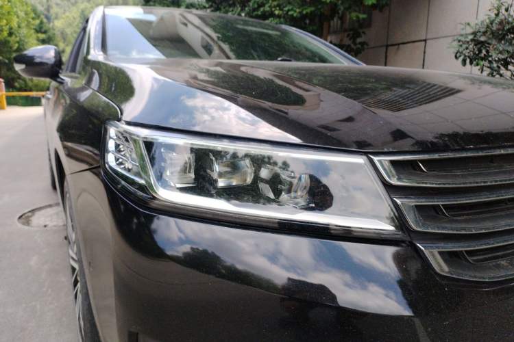 Used Dongfeng Aeolus A9 2016 1.8T Luxury Model Right Front Headlight