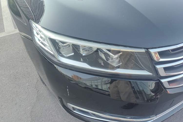 Used Dongfeng Aeolus A9 2016 1.8T Luxury Model Right Front Headlight