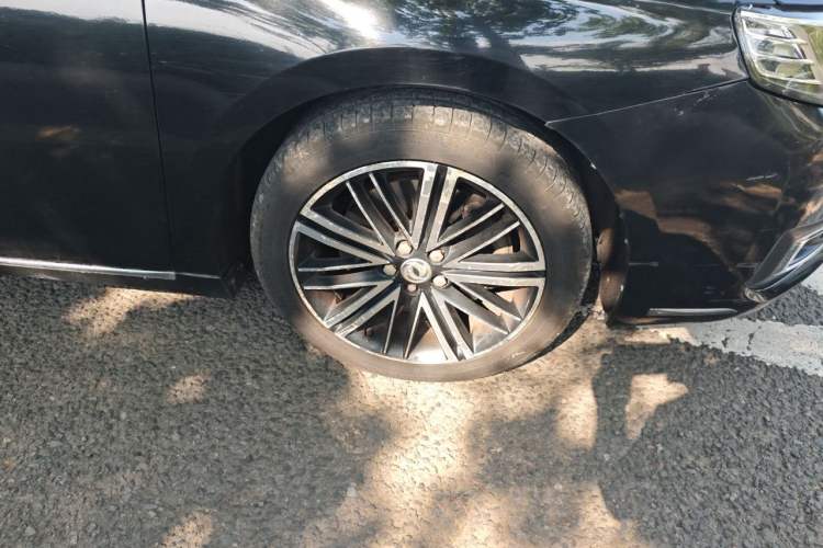 Used Dongfeng Aeolus A9 2016 1.8T Luxury Model Right Front Wheel Hub