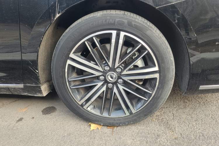 Used Dongfeng Aeolus A9 2016 1.8T Luxury Model Right Front Wheel Hub
