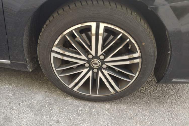 Used Dongfeng Aeolus A9 2016 1.8T Luxury Model Right Front Wheel Hub