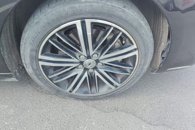 Used Dongfeng Aeolus A9 2016 1.8T Luxury Model Right Front Wheel Hub