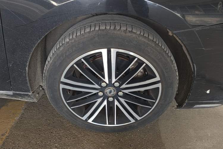 Used Dongfeng Aeolus A9 2016 1.8T Luxury Model Right Front Wheel Hub