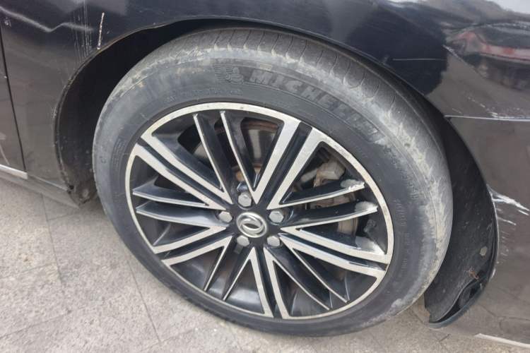 Used Dongfeng Aeolus A9 2016 1.8T Luxury Model Right Front Wheel Hub