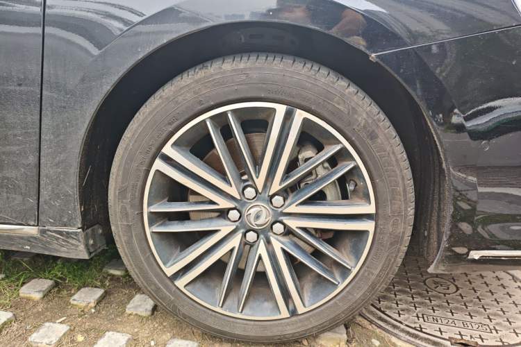 Used Dongfeng Aeolus A9 2016 1.8T Luxury Model Right Front Wheel Hub