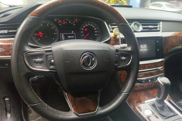 Used Dongfeng Aeolus A9 2016 1.8T Luxury Model Steering Wheel