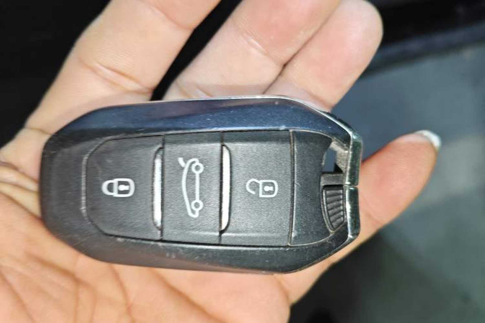 Used Dongfeng Aeolus A9 2016 1.8T Luxury Model Vehicle Key