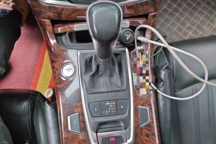 Used Dongfeng Aeolus A9 2016 1.8T Luxury Model Gear Lever