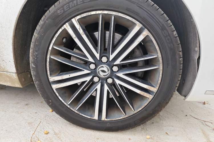 Used Dongfeng Aeolus A9 2016 1.8T Luxury Model Right Front Wheel Hub