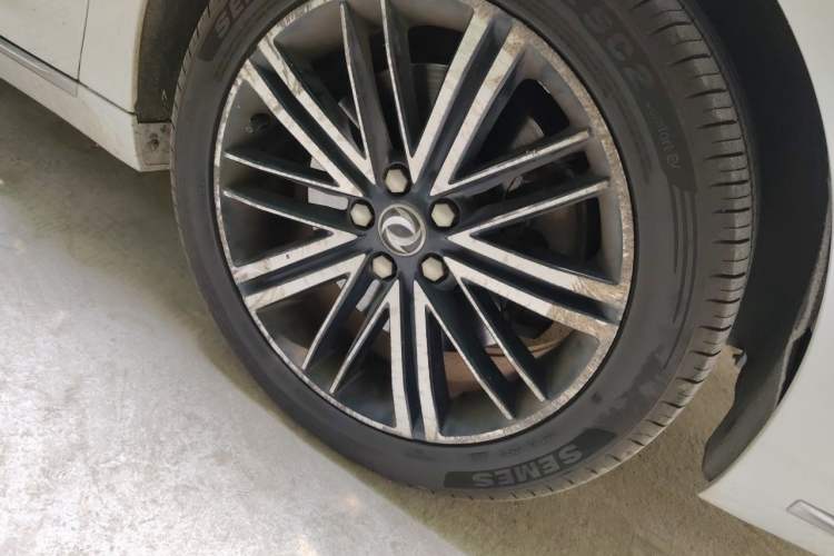 Used Dongfeng Aeolus A9 2016 1.8T Luxury Model Right Front Wheel Hub