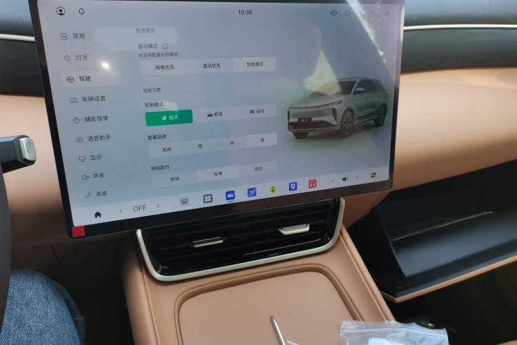 Used Dongfeng Aeolus L8 2025 Model 185KM Dream Edition Audio And AC Panel