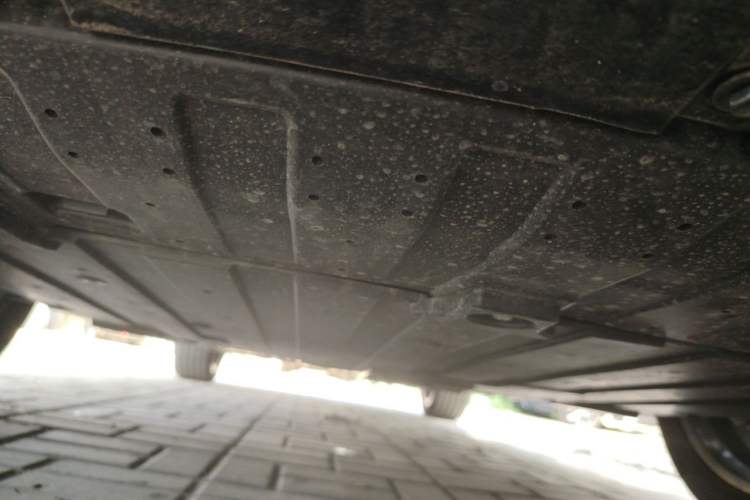 Used Dongfeng Aeolus L8 2025 Model 185KM Ideal Edition Chassis Front