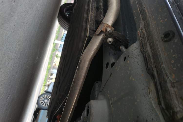 Used Dongfeng Aeolus L8 2025 Model 185KM Dream Edition Chassis Front Right