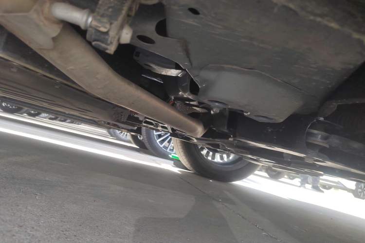 Used Dongfeng Aeolus L8 2025 Model 185KM Dream Edition Chassis Front Right