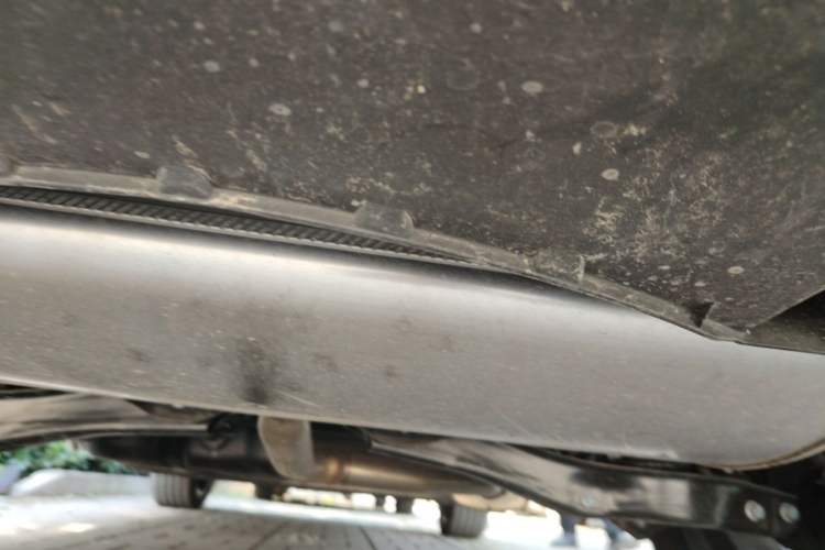 Used Dongfeng Aeolus L8 2025 Model 185KM Ideal Edition Chassis Rear