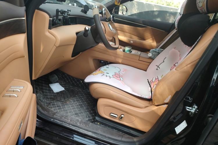 Used Dongfeng Aeolus L8 2025 Model 185KM Ideal Edition Driver Seat
