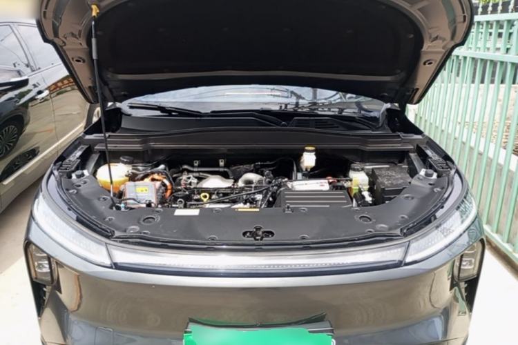Used Dongfeng Aeolus L8 2025 Model 185KM Dream Edition Engine Bay