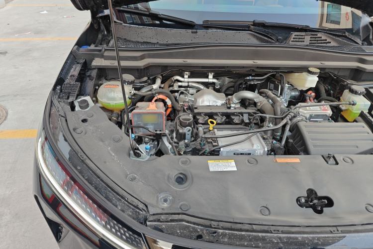 Used Dongfeng Aeolus L8 2025 Model 185KM Dream Edition Engine Bay Right