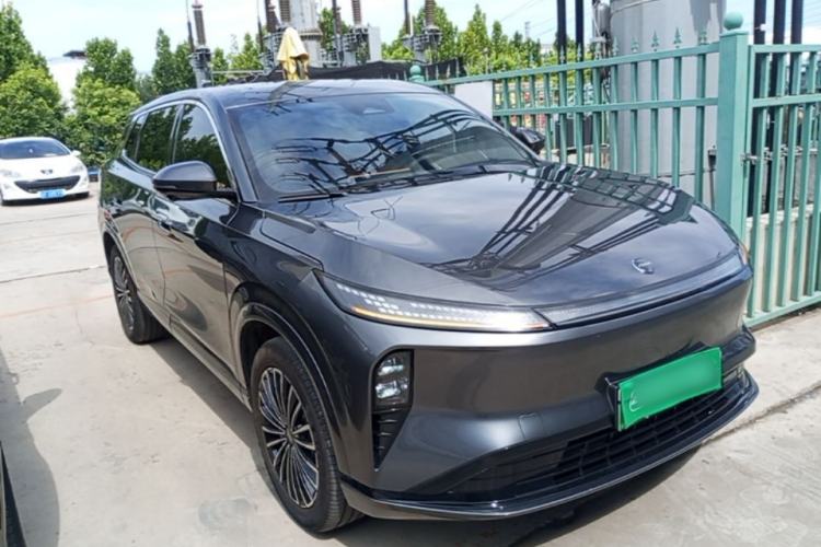 Used Dongfeng Aeolus L8 2025 Model 185KM Dream Edition Front Right 45 Deg