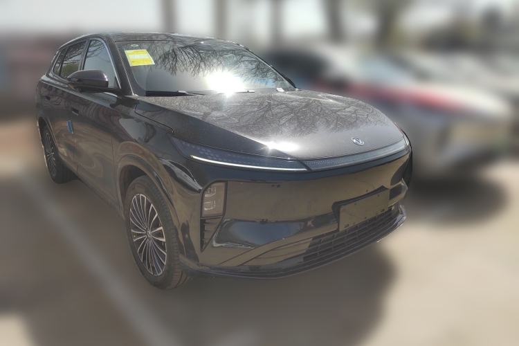 Used Dongfeng Aeolus L8 2025 Model 185KM Dream Edition Front Right 45 Deg