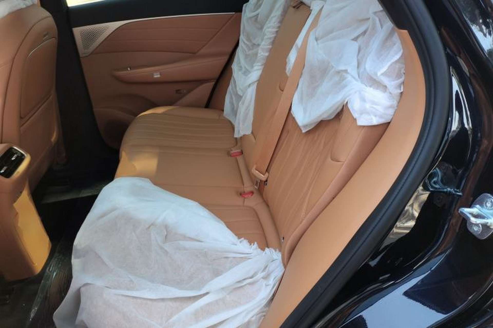 Used Dongfeng Aeolus L8 2025 Model 185KM Dream Edition Left Rear Seat
