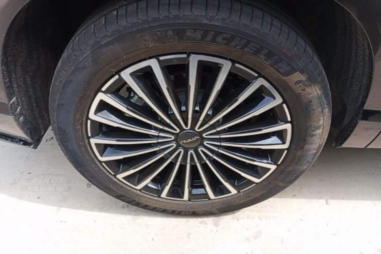 Used Dongfeng Aeolus L8 2025 Model 185KM Dream Edition Right Rear Wheel Hub
