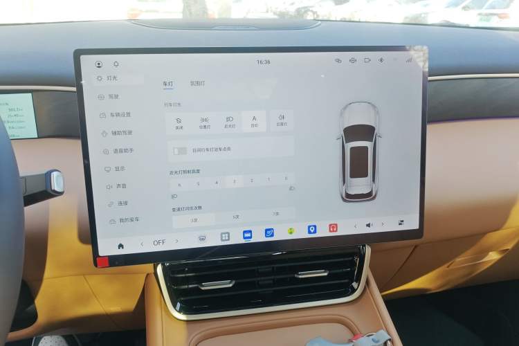 Used Dongfeng Aeolus L8 2025 Model 185KM Dream Edition Audio And AC Panel