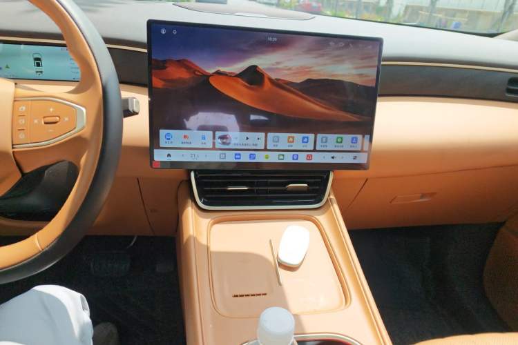 Used Dongfeng Aeolus L8 2025 Model 185KM Dream Edition Audio And AC Panel