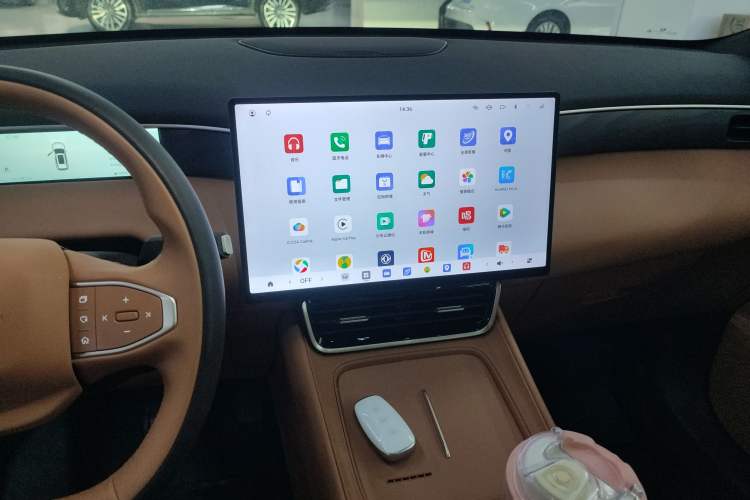 Used Dongfeng Aeolus L8 2025 Model 185KM Dream Edition Audio And AC Panel
