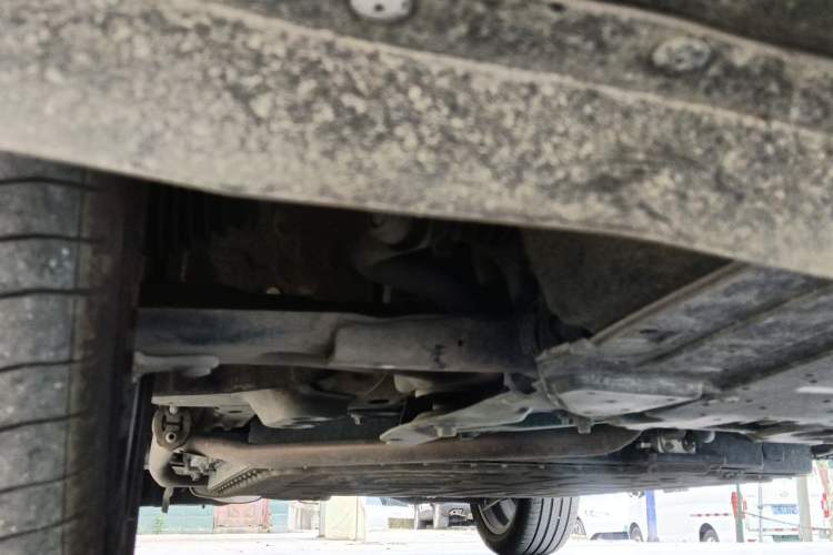 Used Dongfeng Aeolus L8 2025 Model 185KM Dream Edition Chassis Front Right