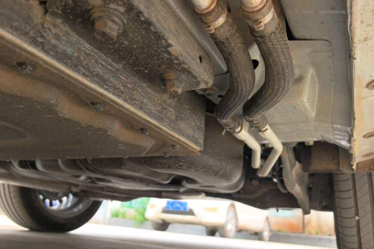 Used Dongfeng Aeolus L8 2025 Model 185KM Dream Edition Chassis Rear Left
