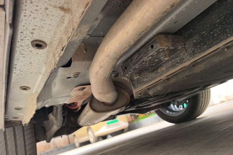 Used Dongfeng Aeolus L8 2025 Model 185KM Dream Edition Chassis Rear Right