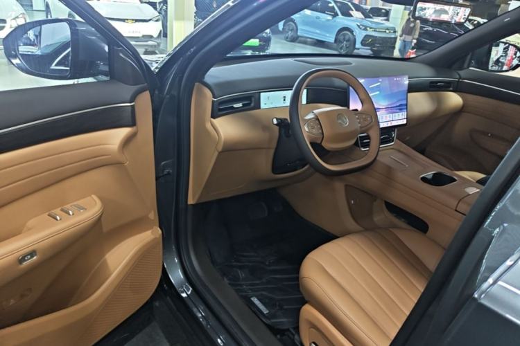 Used Dongfeng Aeolus L8 2025 Model 185KM Dream Edition Driver Seat