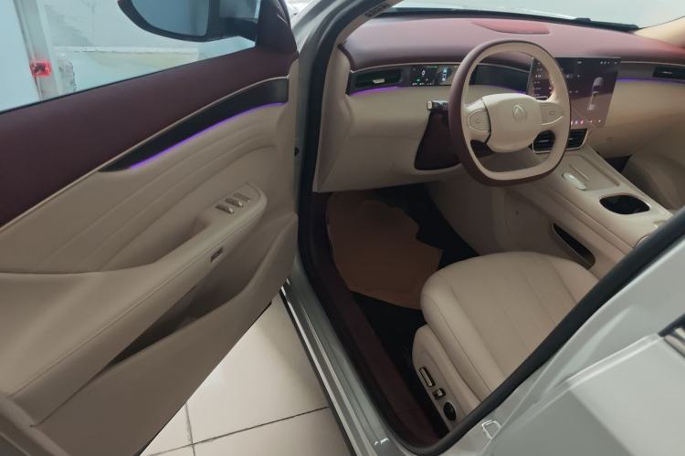Used Dongfeng Aeolus L8 2025 Model 185KM Dream Edition Driver Seat