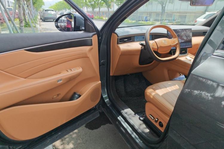 Used Dongfeng Aeolus L8 2025 Model 185KM Dream Edition Driver Seat