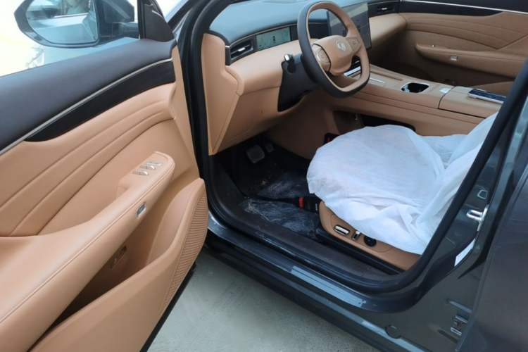 Used Dongfeng Aeolus L8 2025 Model 112KM Dream Edition Driver Seat
