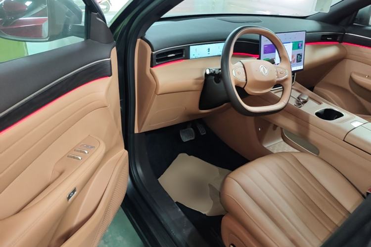 Used Dongfeng Aeolus L8 2025 Model 185KM Dream Edition Driver Seat